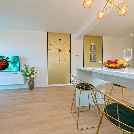 Apartment Blue Paradise