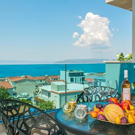 Apartment Blue Paradise