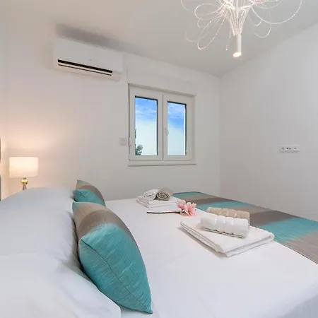 Blue Paradise Apartment